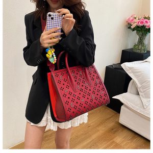 2025 Retro Style Large-Capacity Portable Shoulder Bag for Women Durable Casual Tote with Zipper Closure Fashionable New Design